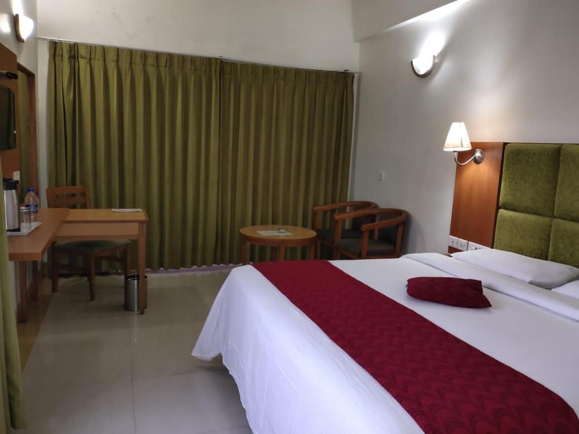 Hotel Western Gatz Theni Exteriér fotografie